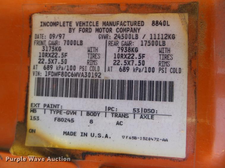 image for item L1643 1998 Ford F800 oil distributor truck