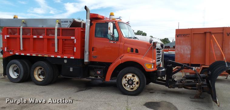 image for item L2658 2001 Sterling L7500 dump truck