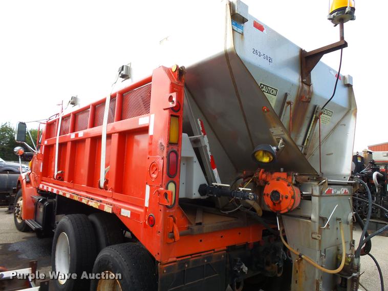 image for item L2658 2001 Sterling L7500 dump truck