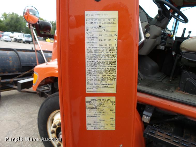 image for item L2658 2001 Sterling L7500 dump truck