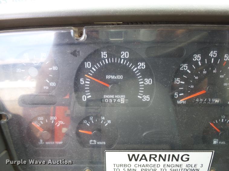 image for item L2658 2001 Sterling L7500 dump truck