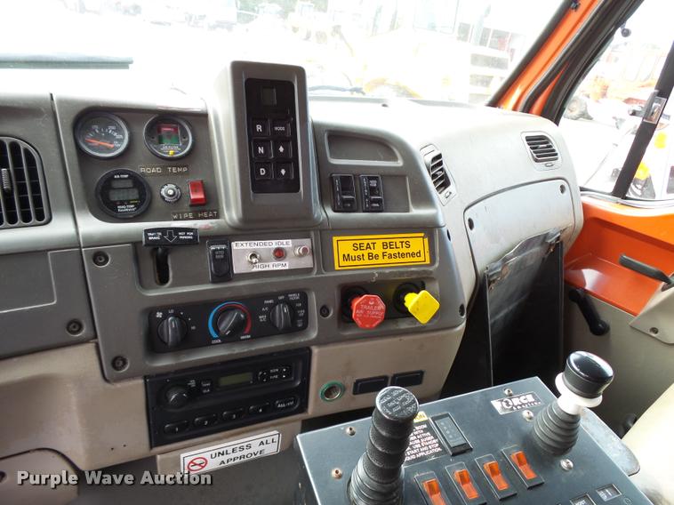 image for item L2658 2001 Sterling L7500 dump truck