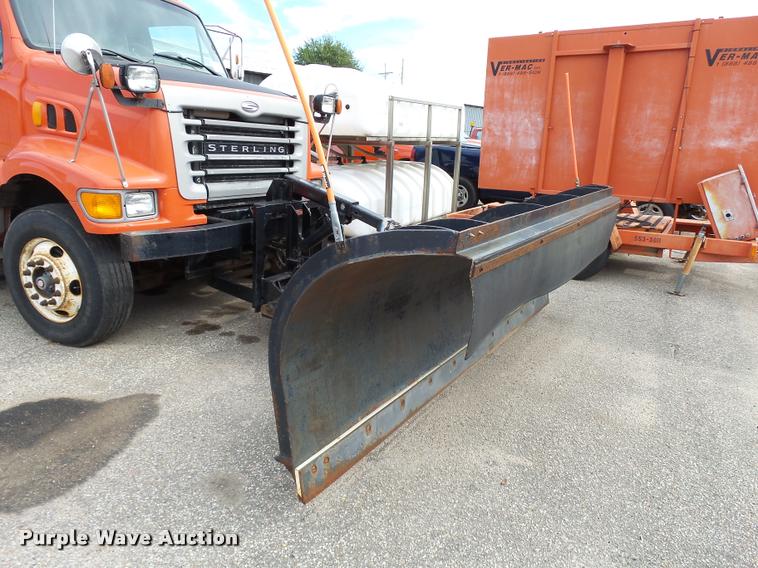 image for item L2658 2001 Sterling L7500 dump truck