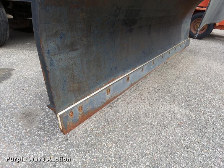 image for item L2658 2001 Sterling L7500 dump truck