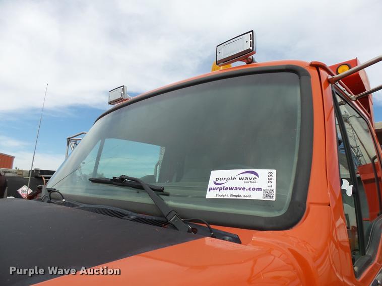 image for item L2658 2001 Sterling L7500 dump truck