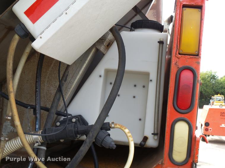 image for item L2658 2001 Sterling L7500 dump truck