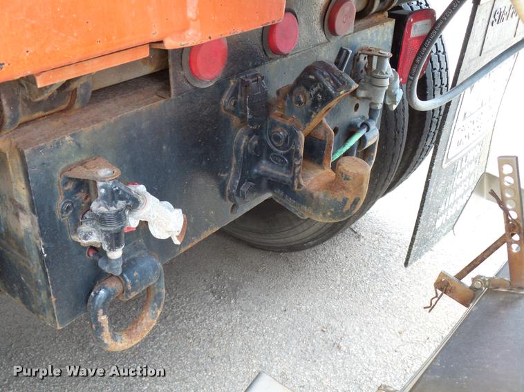 image for item L2658 2001 Sterling L7500 dump truck