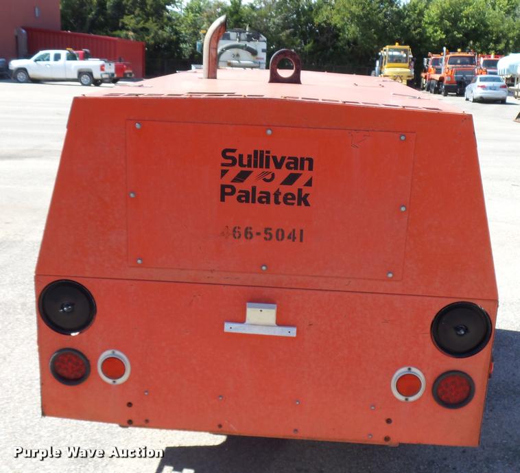 image for item L2659 2001 Sullair D175Q6JD air compressor