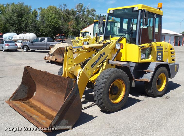 image for item L2660 2002 Komatsu WA75-3 wheel loader
