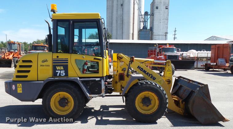 image for item L2660 2002 Komatsu WA75-3 wheel loader