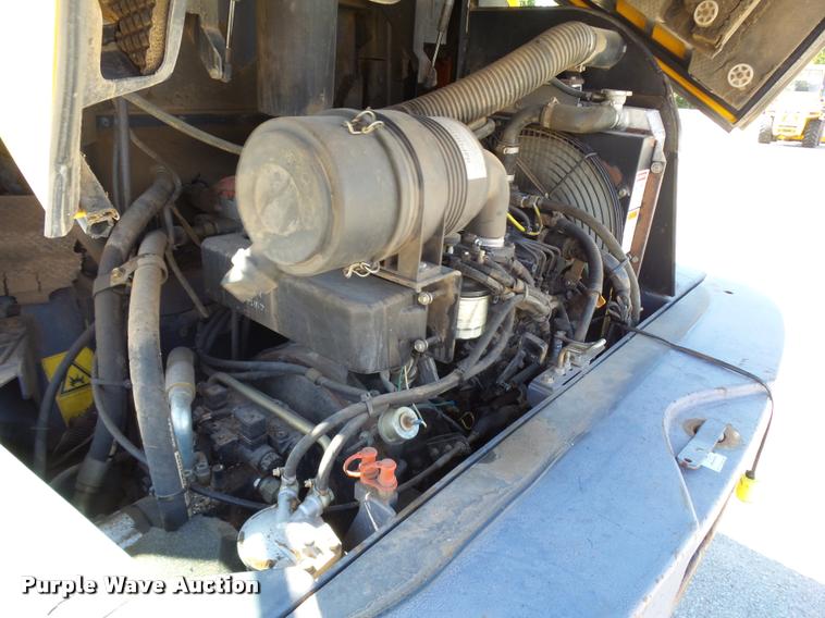 image for item L2660 2002 Komatsu WA75-3 wheel loader