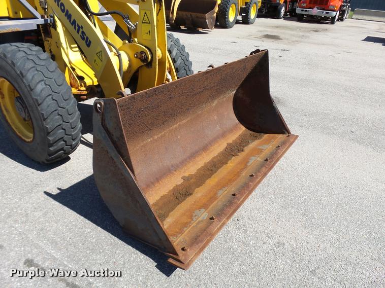 image for item L2660 2002 Komatsu WA75-3 wheel loader