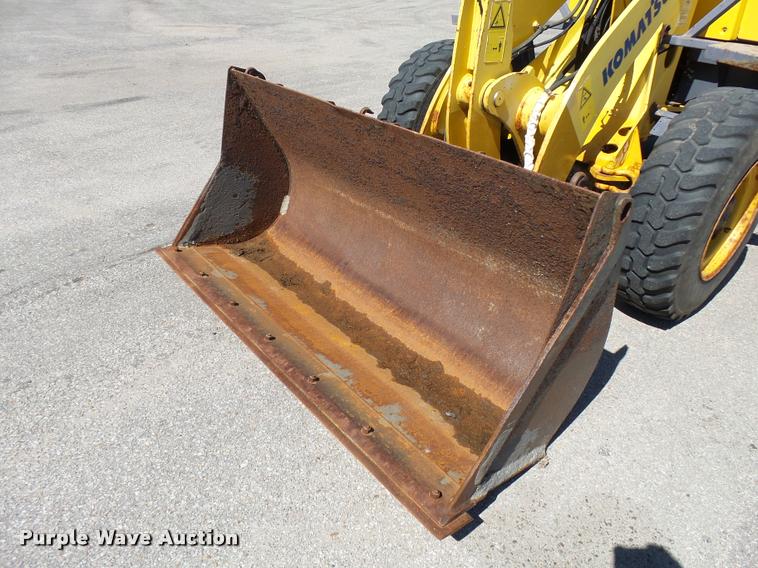 image for item L2660 2002 Komatsu WA75-3 wheel loader