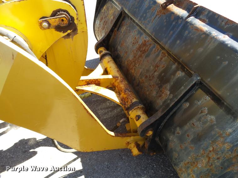 image for item L2660 2002 Komatsu WA75-3 wheel loader