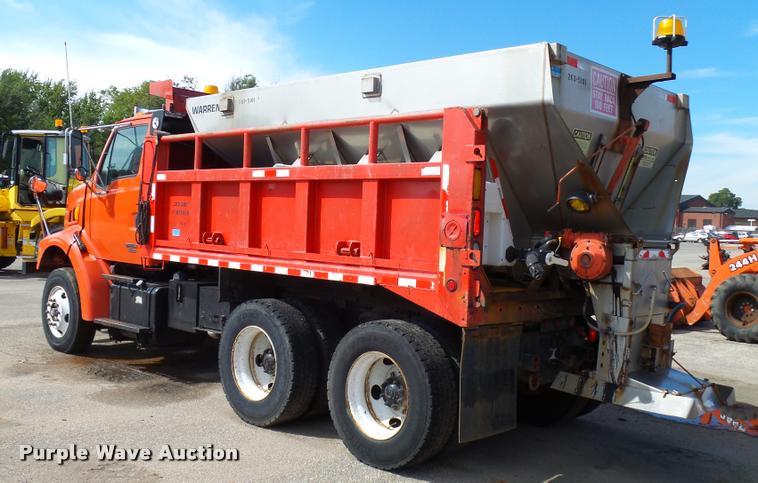 image for item L2662 2001 Sterling L7500 dump truck