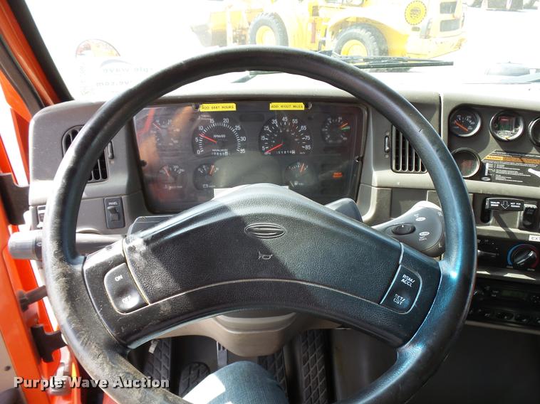 image for item L2662 2001 Sterling L7500 dump truck