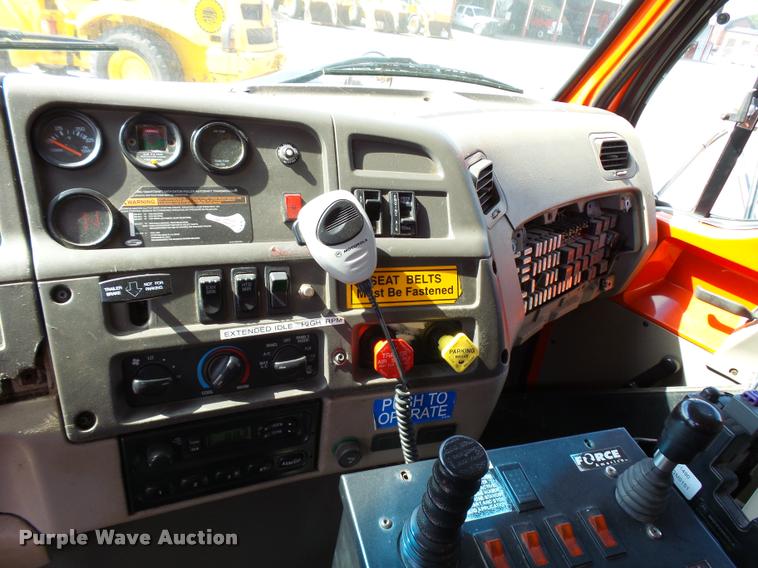 image for item L2662 2001 Sterling L7500 dump truck