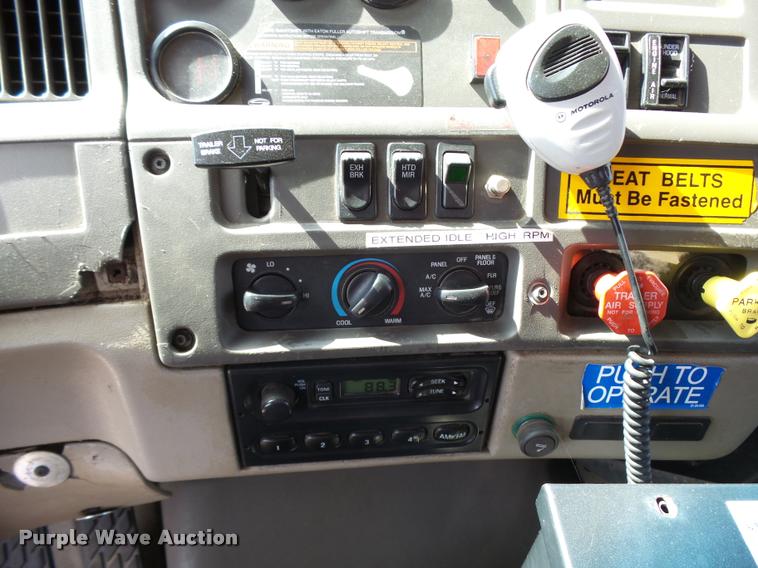 image for item L2662 2001 Sterling L7500 dump truck