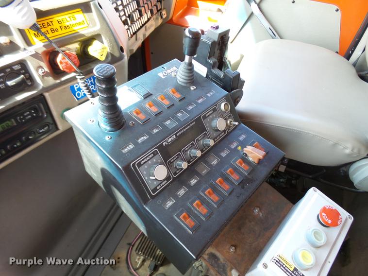 image for item L2662 2001 Sterling L7500 dump truck