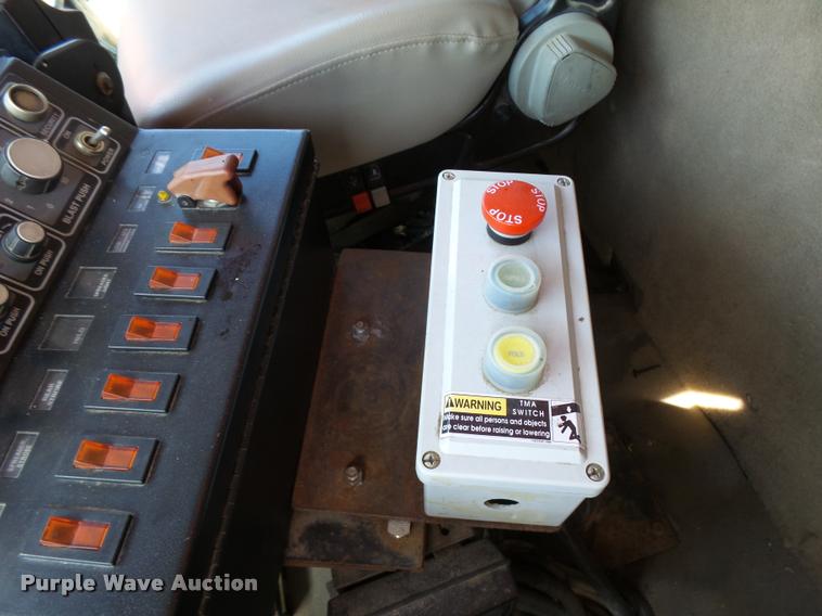 image for item L2662 2001 Sterling L7500 dump truck