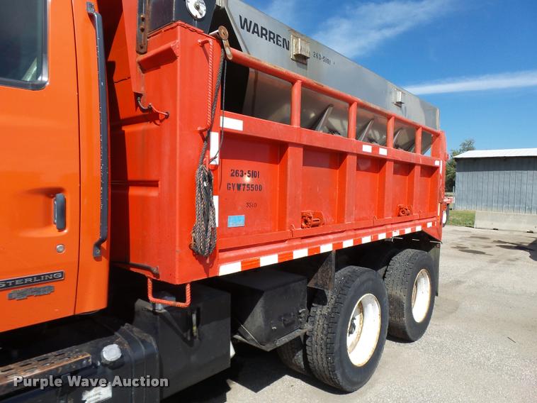 image for item L2662 2001 Sterling L7500 dump truck