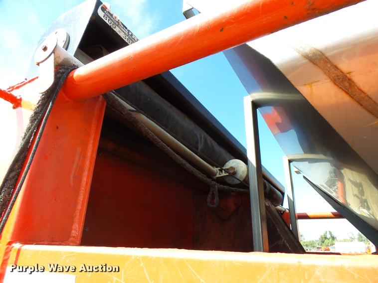 image for item L2662 2001 Sterling L7500 dump truck