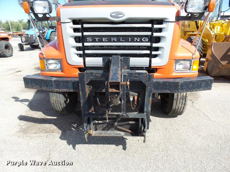 image for item L2662 2001 Sterling L7500 dump truck