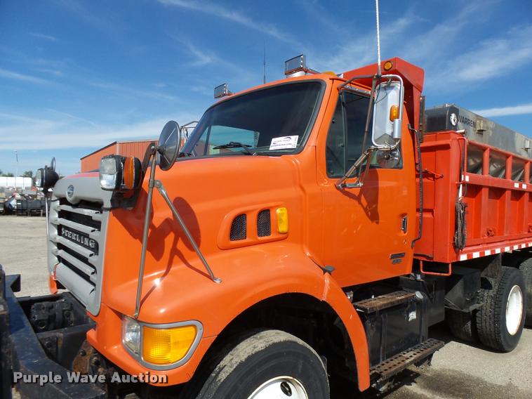 image for item L2662 2001 Sterling L7500 dump truck