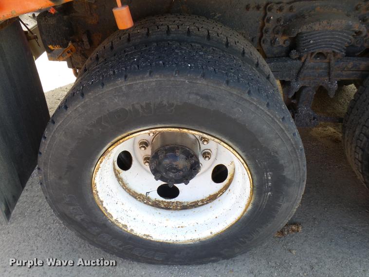 image for item L2662 2001 Sterling L7500 dump truck