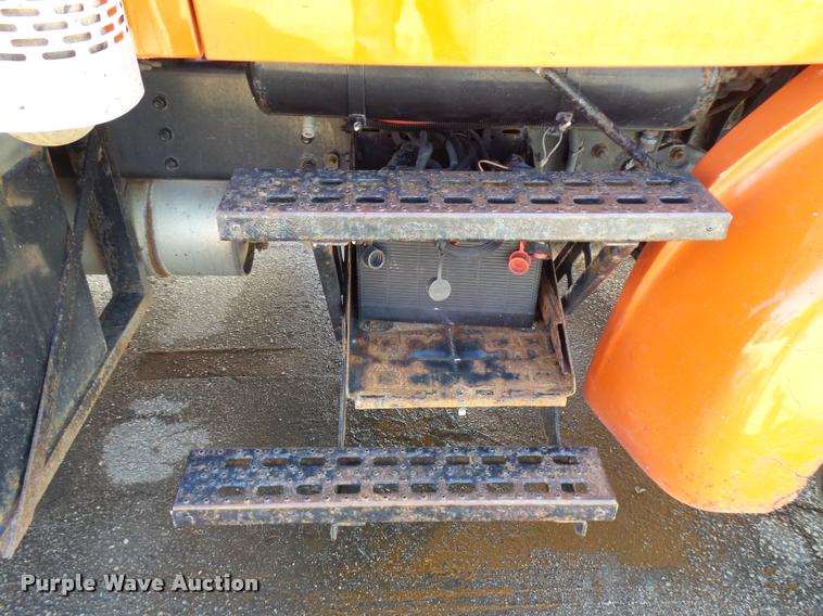 image for item L2662 2001 Sterling L7500 dump truck