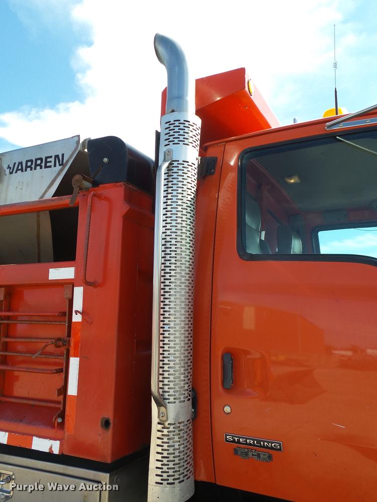 image for item L2662 2001 Sterling L7500 dump truck