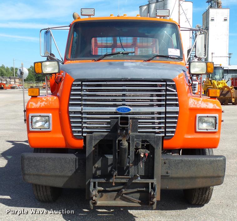 image for item L2663 1996 Ford LNT9000 flatbed truck