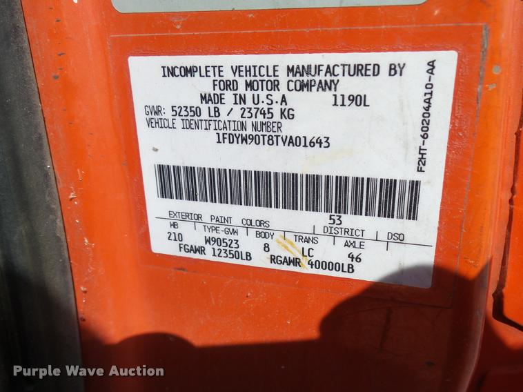 image for item L2663 1996 Ford LNT9000 flatbed truck