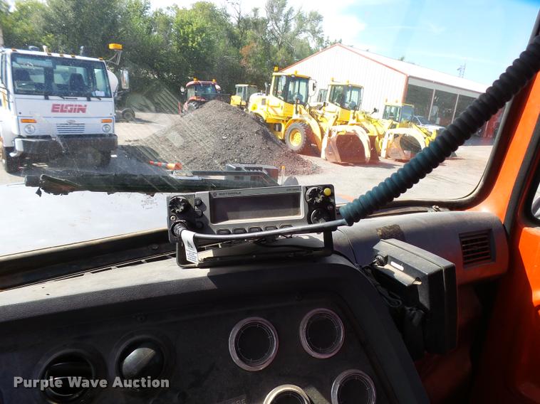 image for item L2663 1996 Ford LNT9000 flatbed truck