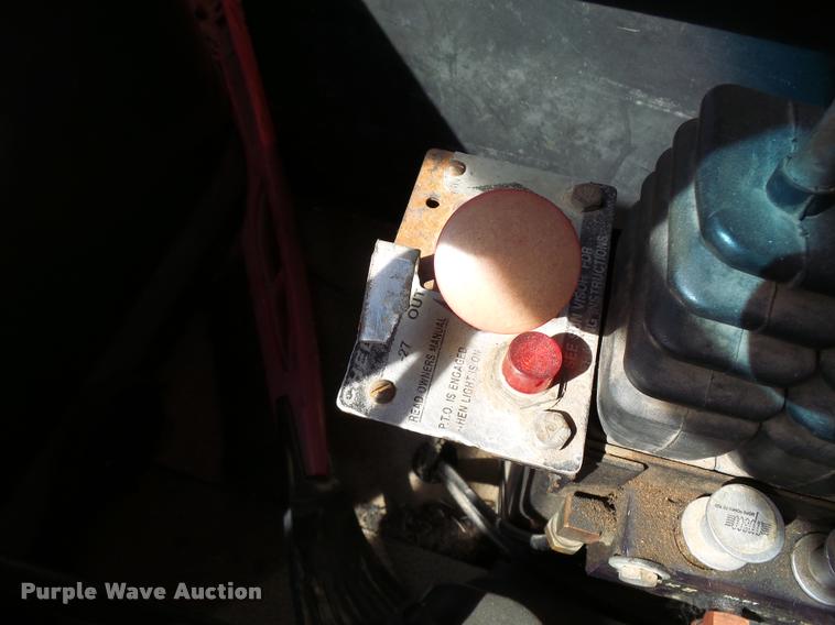 image for item L2663 1996 Ford LNT9000 flatbed truck