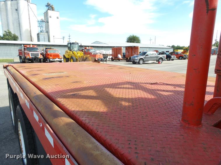 image for item L2663 1996 Ford LNT9000 flatbed truck