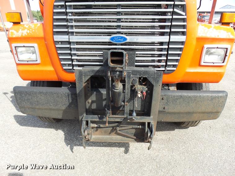 image for item L2663 1996 Ford LNT9000 flatbed truck