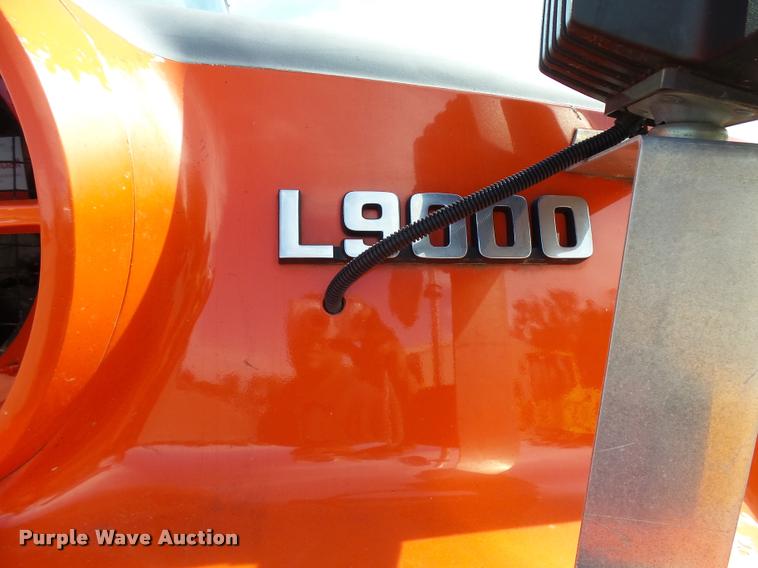 image for item L2663 1996 Ford LNT9000 flatbed truck