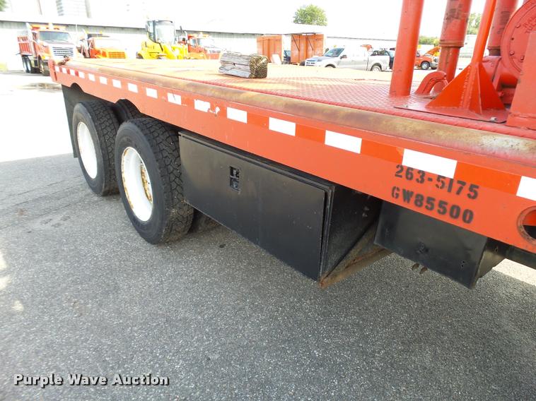 image for item L2663 1996 Ford LNT9000 flatbed truck