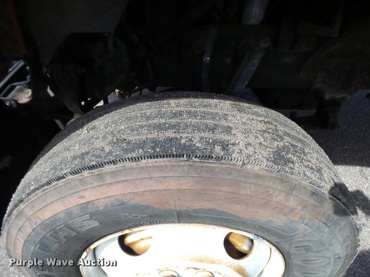 image for item L2663 1996 Ford LNT9000 flatbed truck