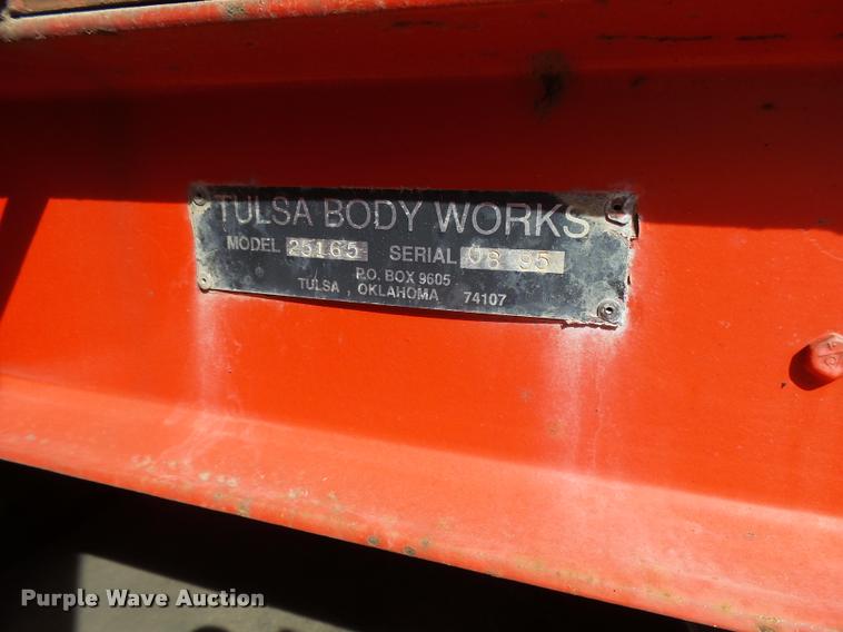 image for item L2663 1996 Ford LNT9000 flatbed truck