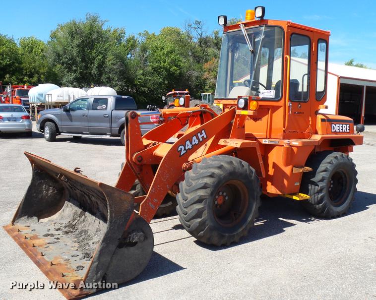 image for item L2664 1998 John Deere 244H wheel loader