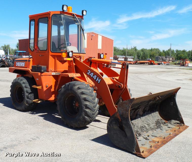image for item L2664 1998 John Deere 244H wheel loader