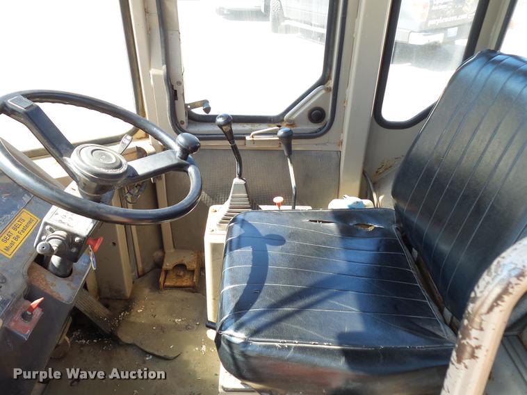 image for item L2664 1998 John Deere 244H wheel loader