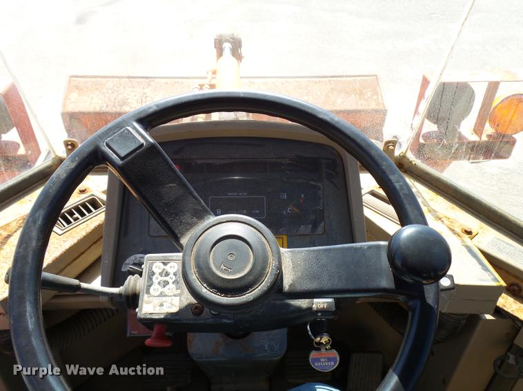 image for item L2664 1998 John Deere 244H wheel loader