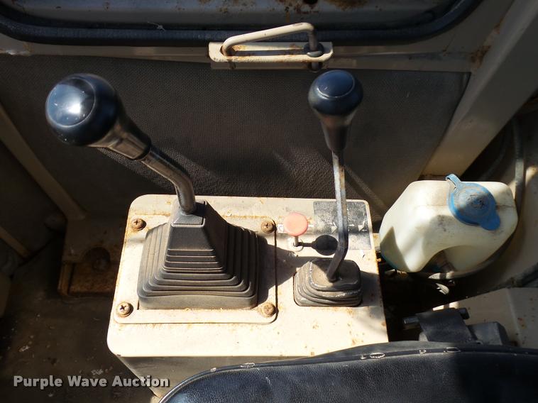 image for item L2664 1998 John Deere 244H wheel loader