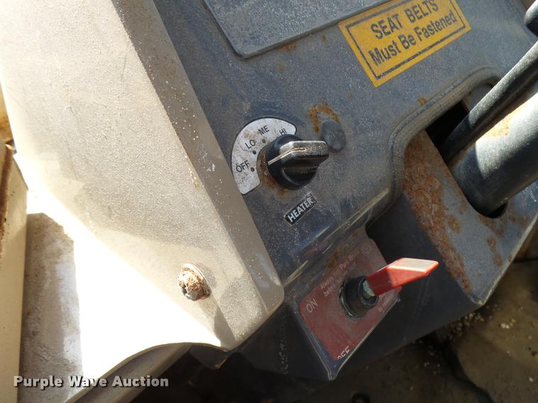 image for item L2664 1998 John Deere 244H wheel loader