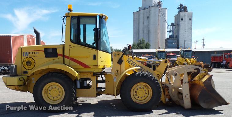 image for item L2665 2004 New Holland LW110B wheel loader