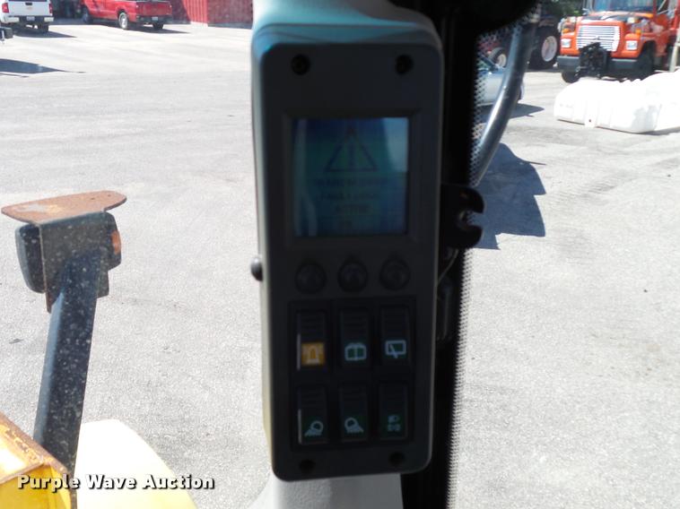 image for item L2665 2004 New Holland LW110B wheel loader