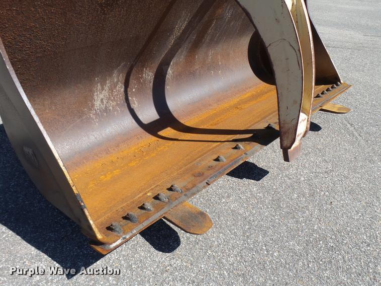 image for item L2665 2004 New Holland LW110B wheel loader